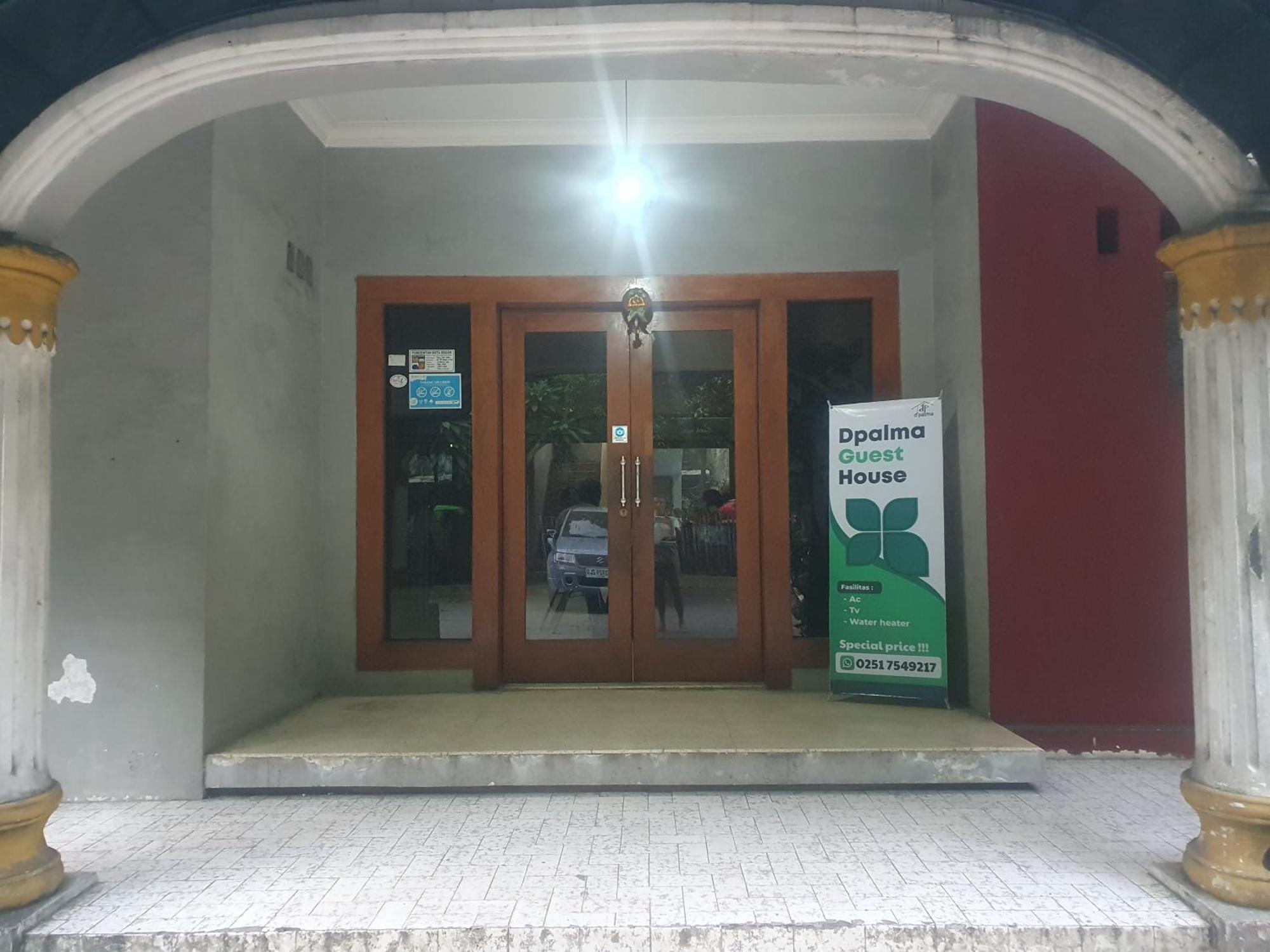 Ruang Tidur At Dpalma Bogor Hotel Eksteriør billede